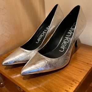 Calvin Klein Gayle Metallic Leather Pump